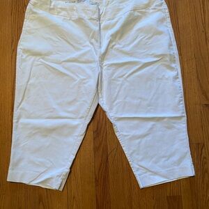 Croft & Barrow Women's White Capris
